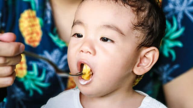 子供はいつからマンゴーを食べられる？デビュー時の注意点とは！
